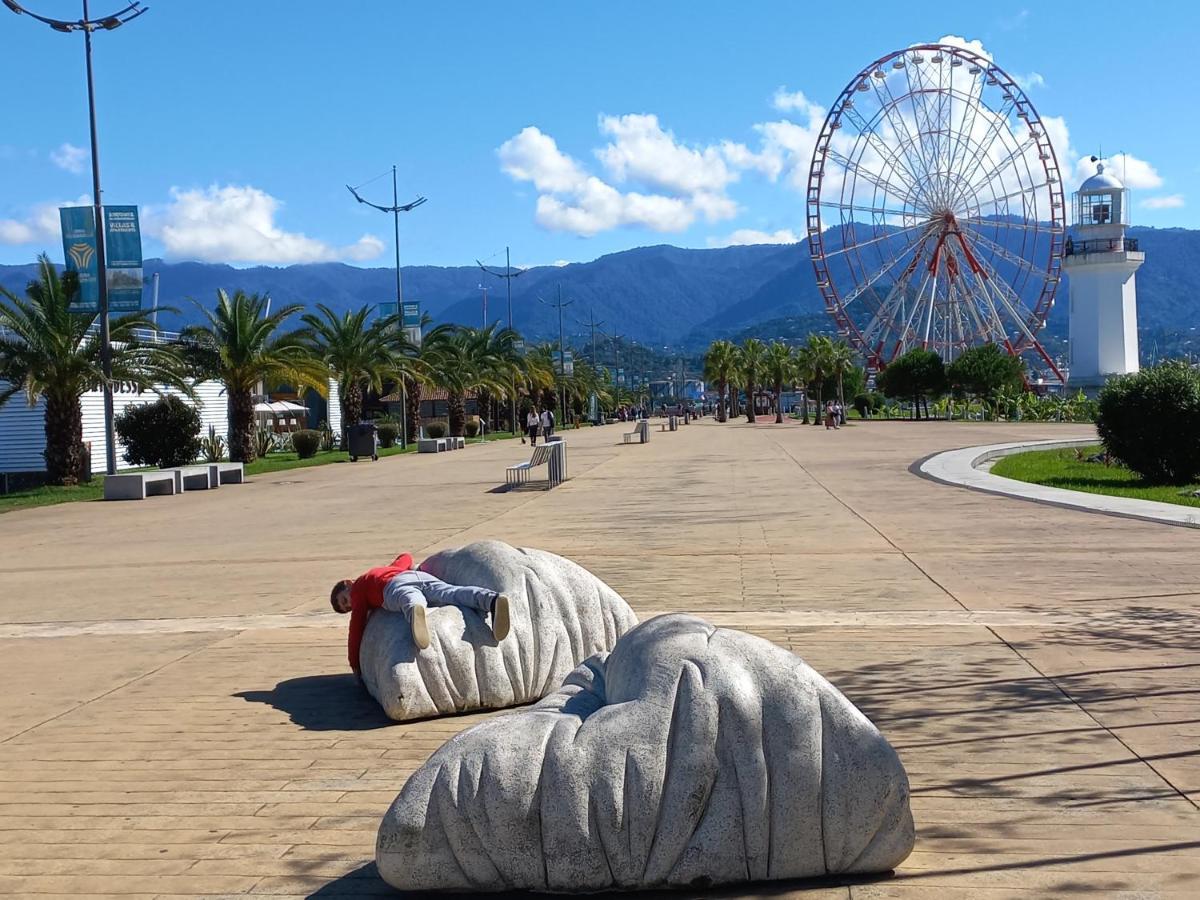 Апартаменты Old Batumi Mare Экстерьер фото